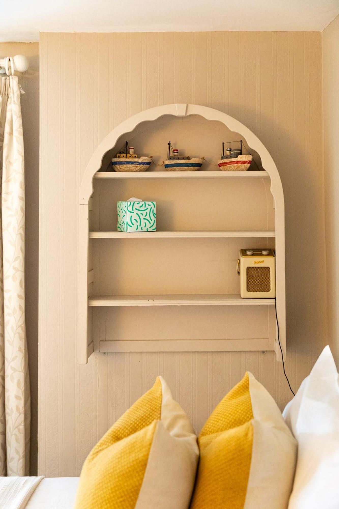 Bed and Breakfast The Georgian House Braye Экстерьер фото