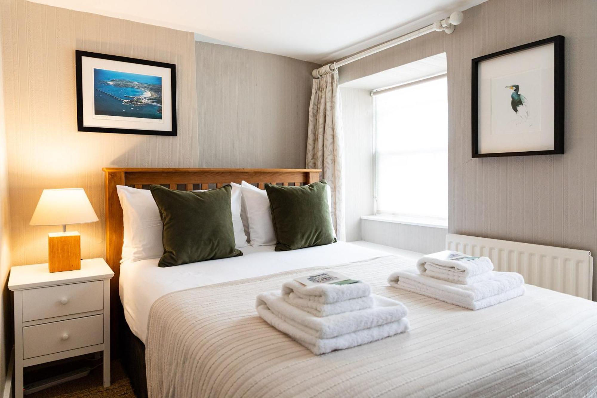 Bed and Breakfast The Georgian House Braye Экстерьер фото