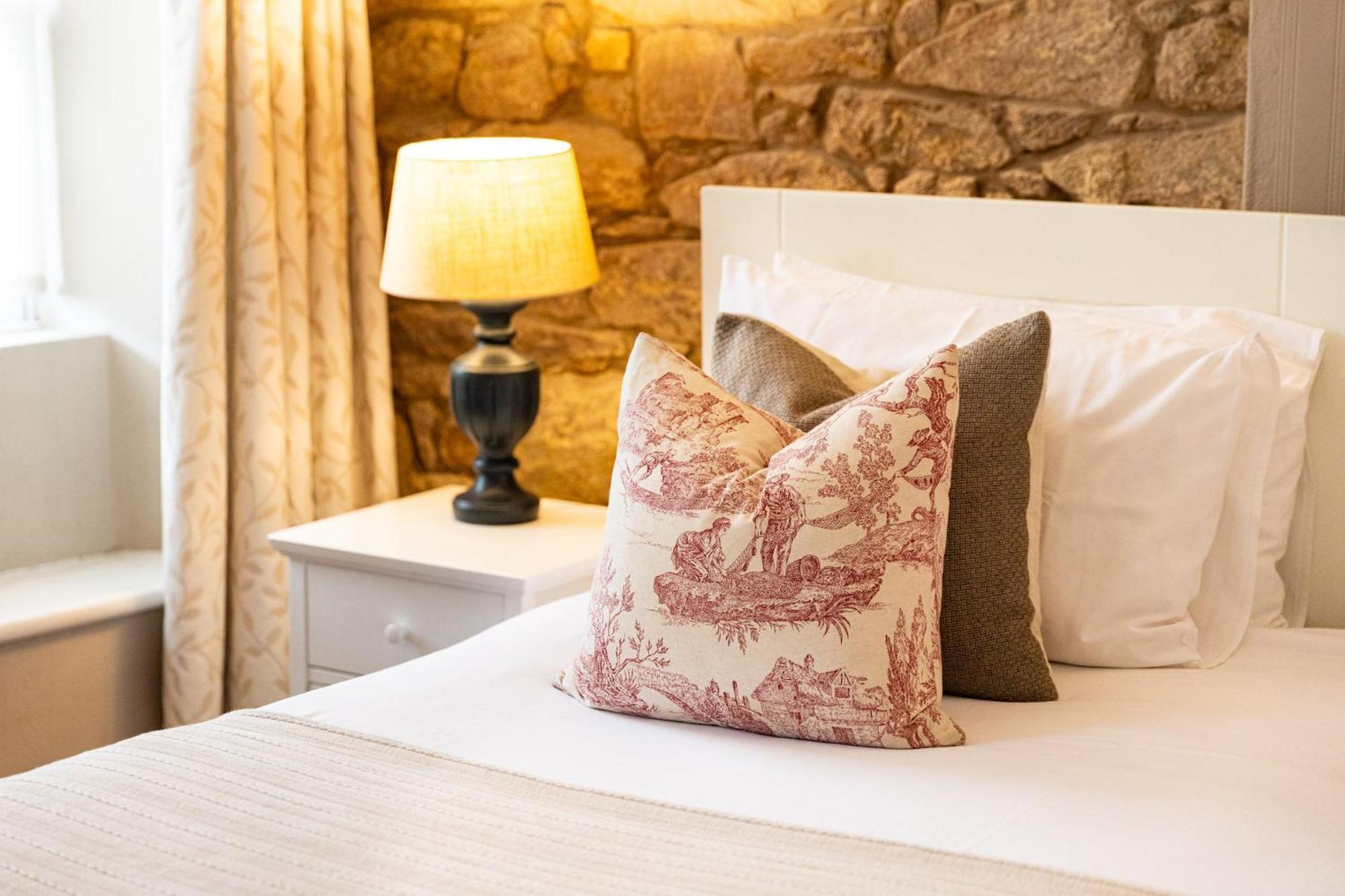 Bed and Breakfast The Georgian House Braye Экстерьер фото