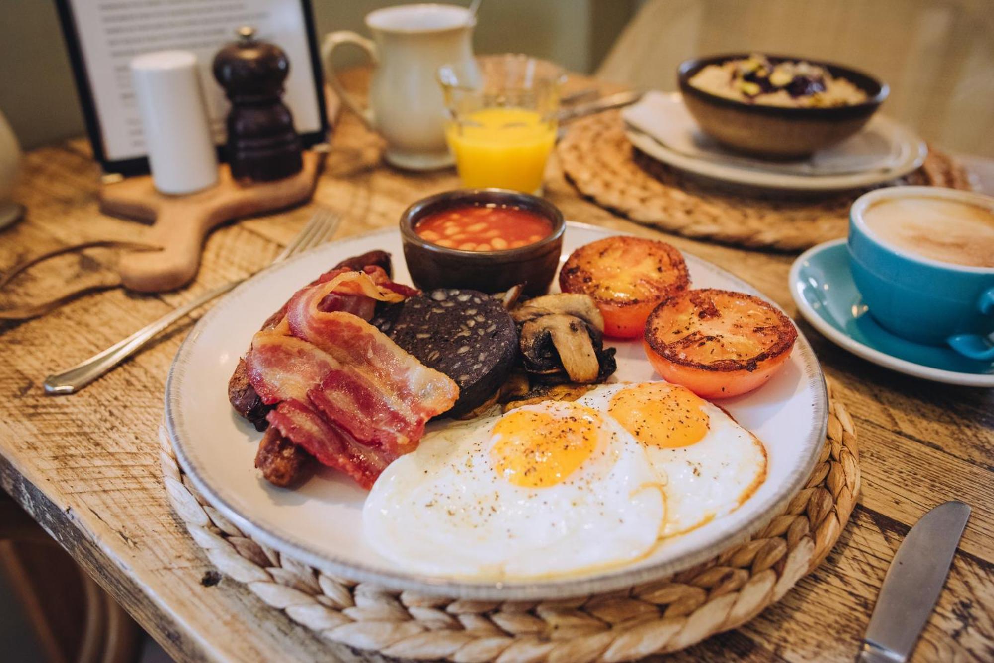 Bed and Breakfast The Georgian House Braye Экстерьер фото