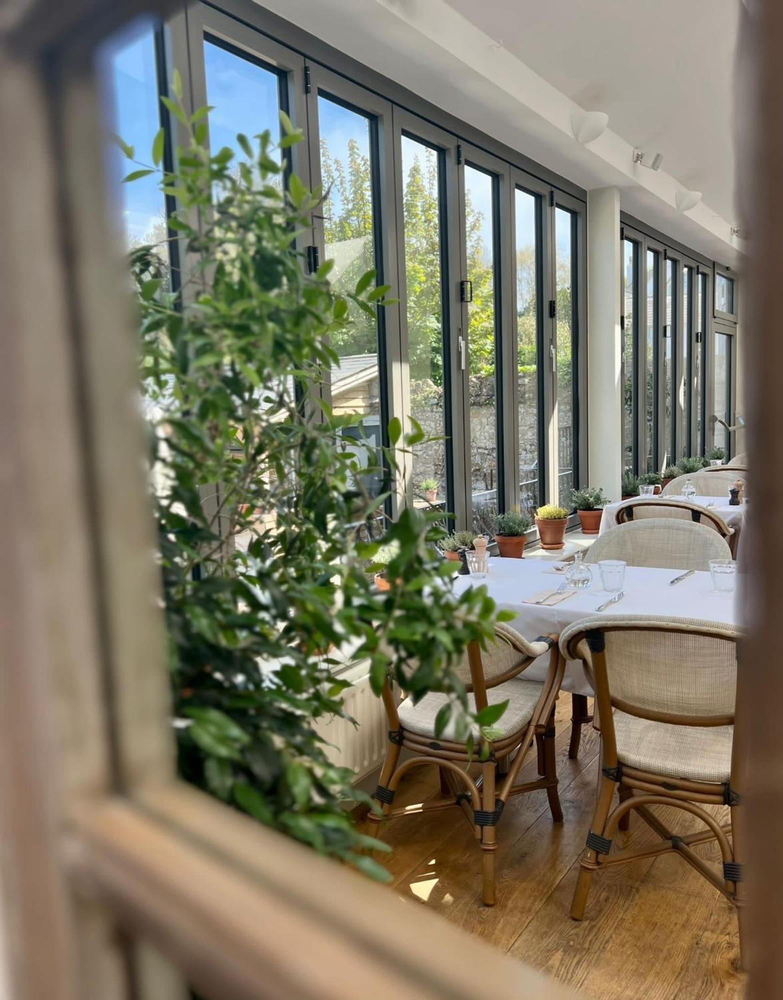 Bed and Breakfast The Georgian House Braye Экстерьер фото