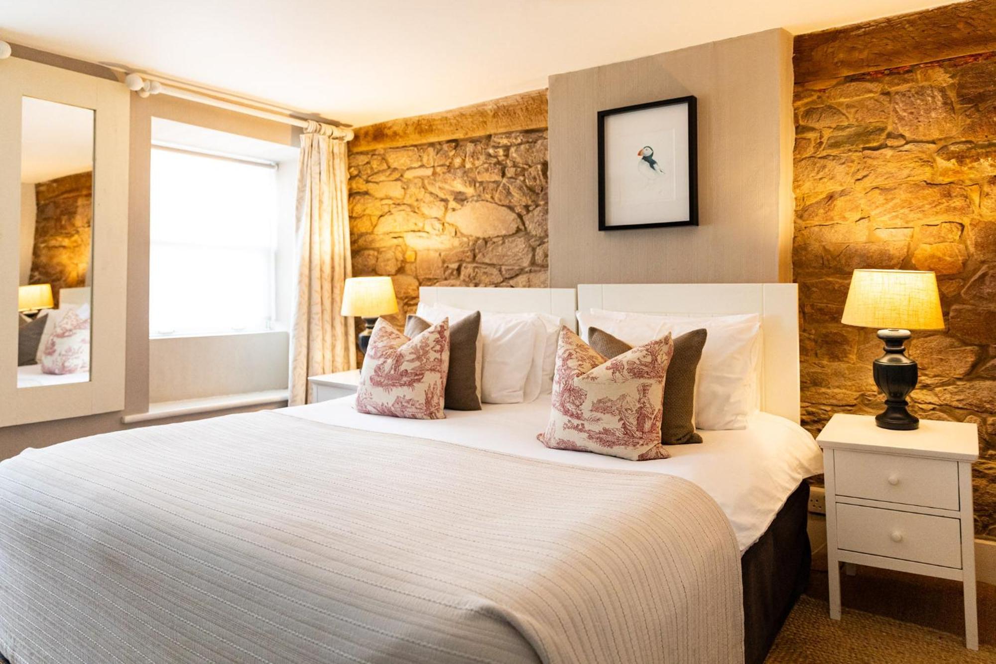 Bed and Breakfast The Georgian House Braye Экстерьер фото